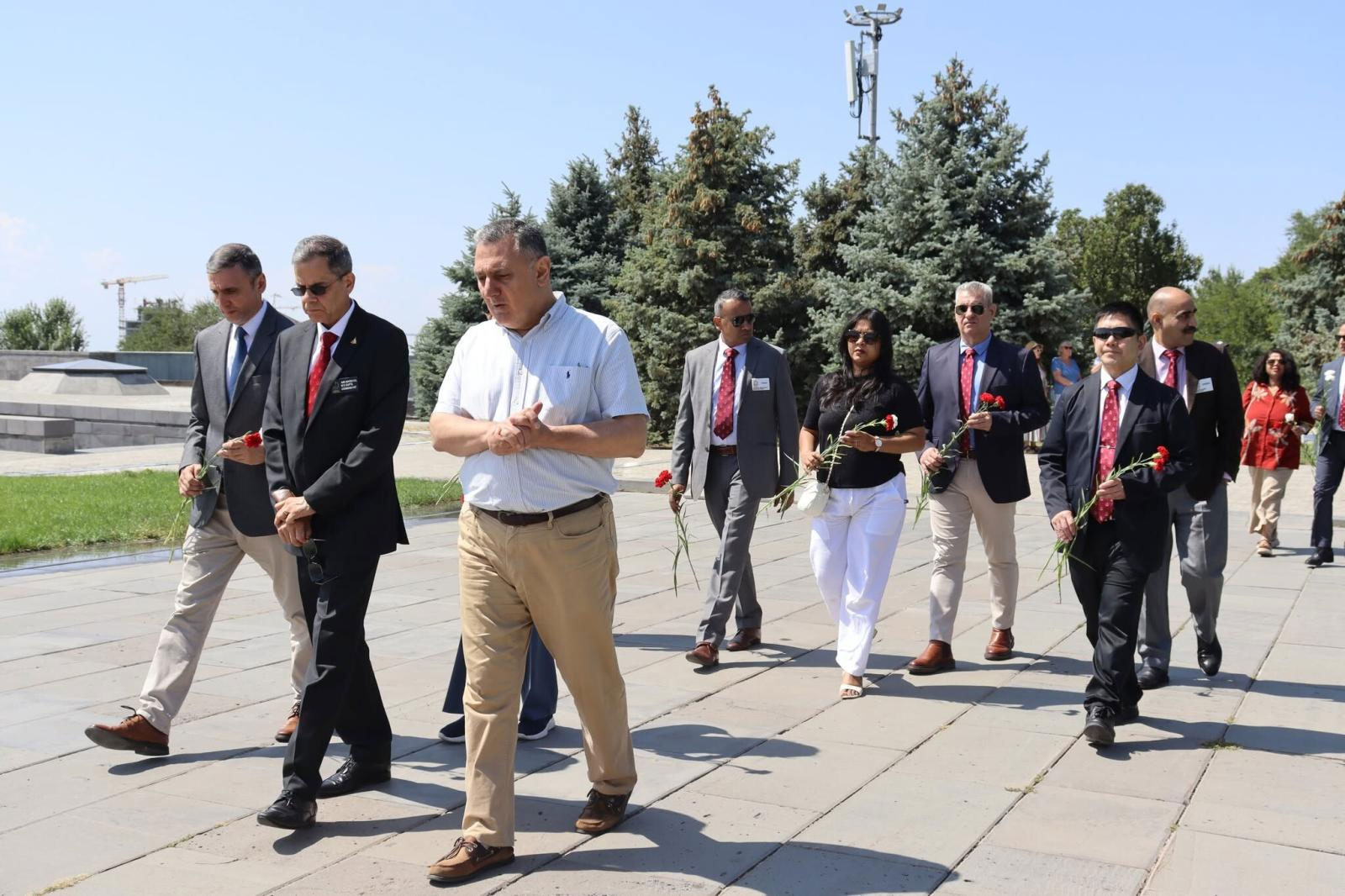 Հնդկաստանի պաշտպանական քոլեջի պատվիրակությունը այցելել է Ծիծեռնակաբերդ