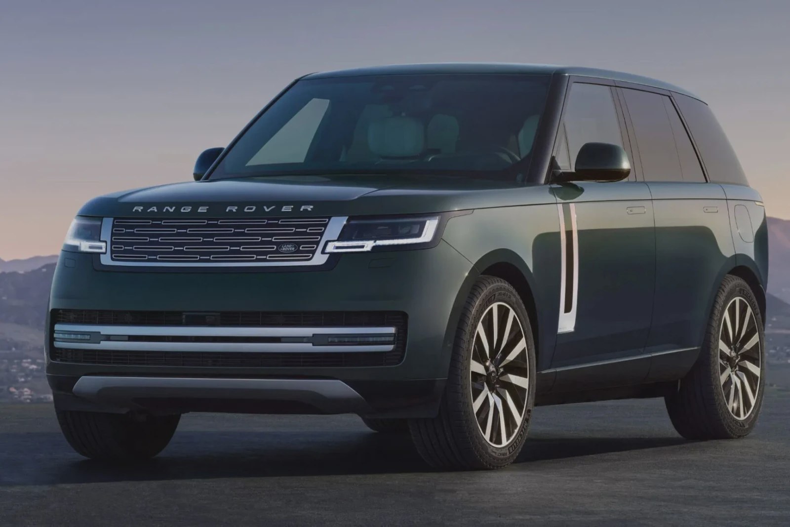 Range Rover-ը ներկայացրել է իր առաջին սերիական էլեկտրական շքեղ ամենագնացը